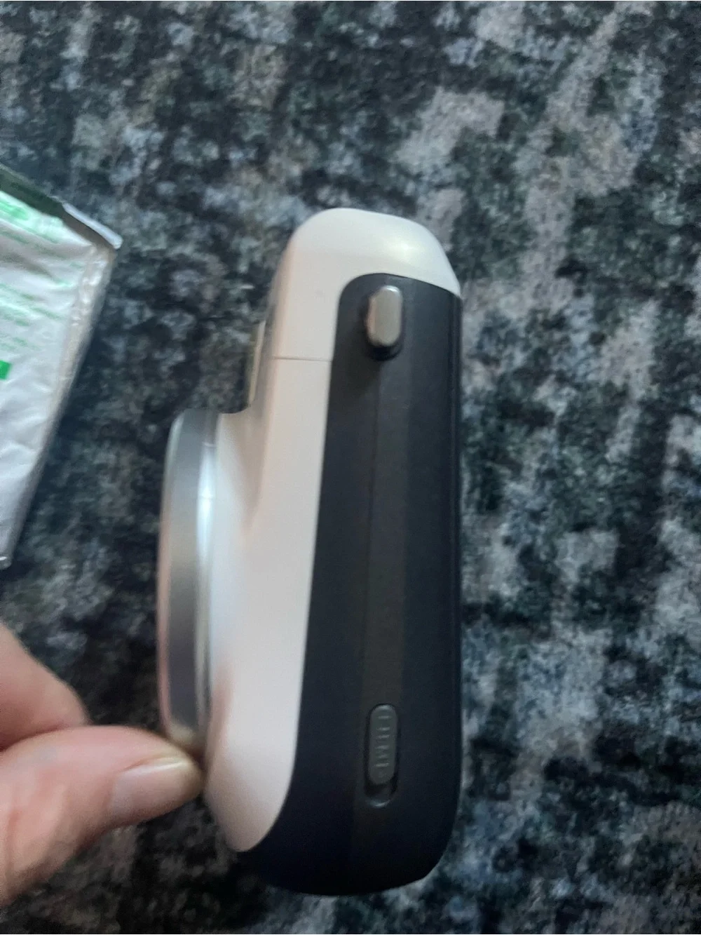 Fujifilm Instax Mini 11 Instant Camera - White pearl  with Black Lens